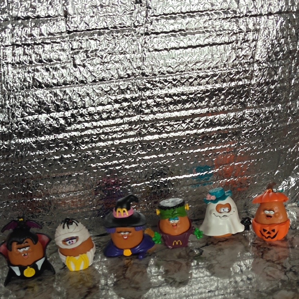 6 NUGGET BUDDIE Vintage McDonald's 1992 Frankenstein/ WITCH/ MUMMY /GHOST/👻🎃